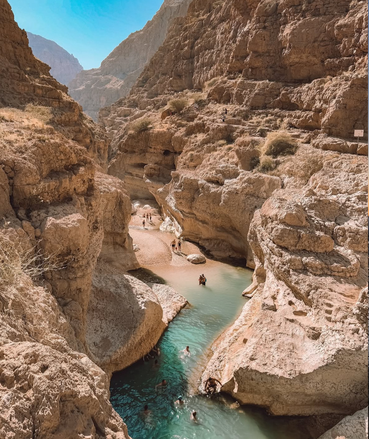 Wadi Shab and Bimmah Sinkhole Group Full Day Tour: An Unforgettable Omani Adventure
